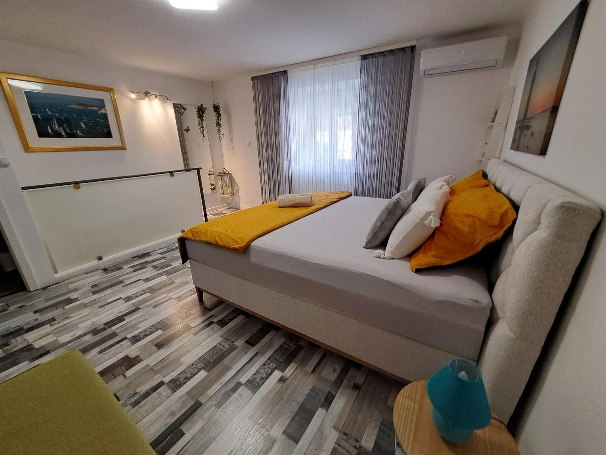Kuca Za Odmor Eni **** Villa Šibenik Kültér fotó